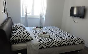 Apartment & Room Ivan